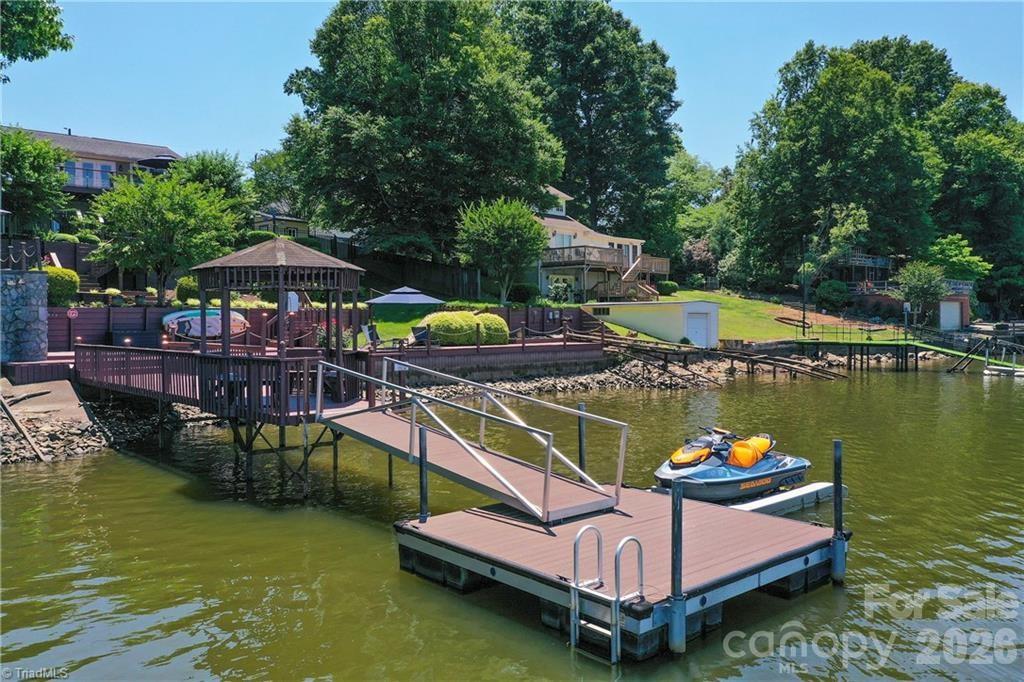 1332 Lake Drive 9
