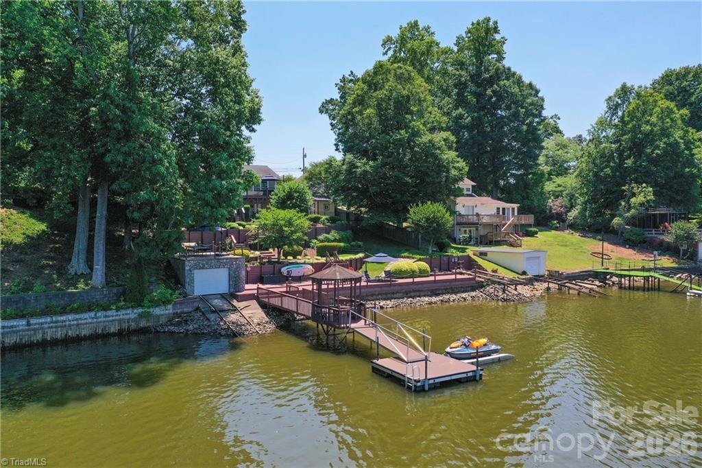1332 Lake Drive 9