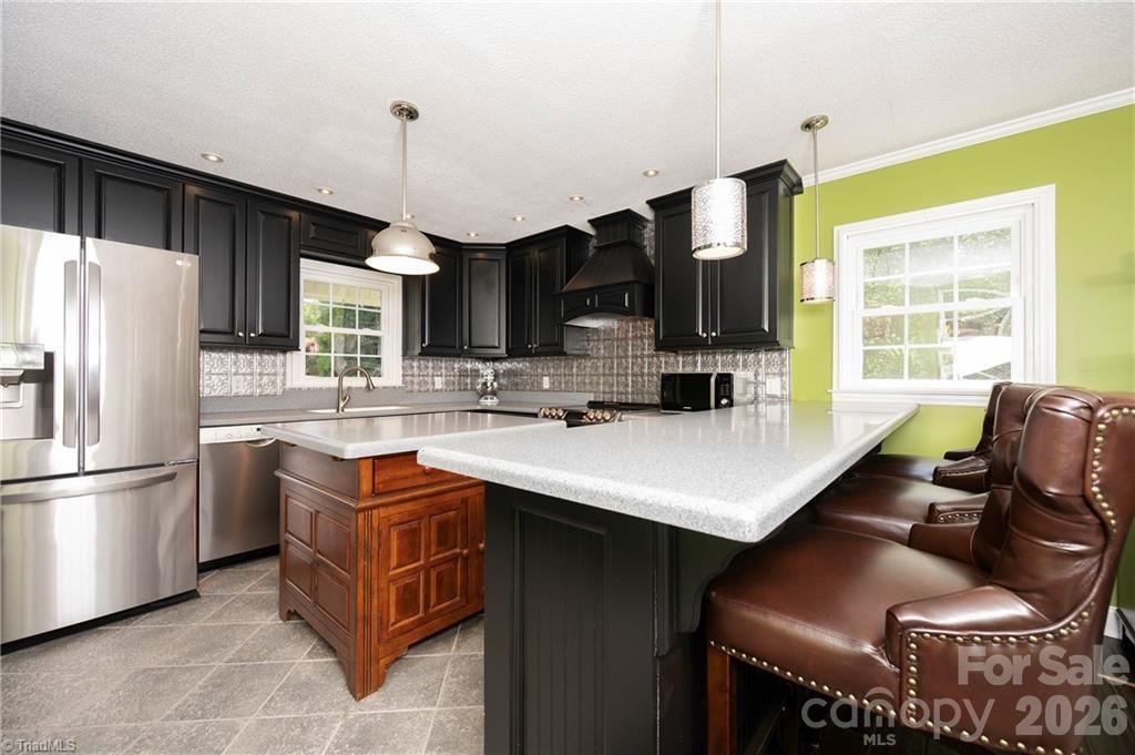 1332 Lake Drive 9