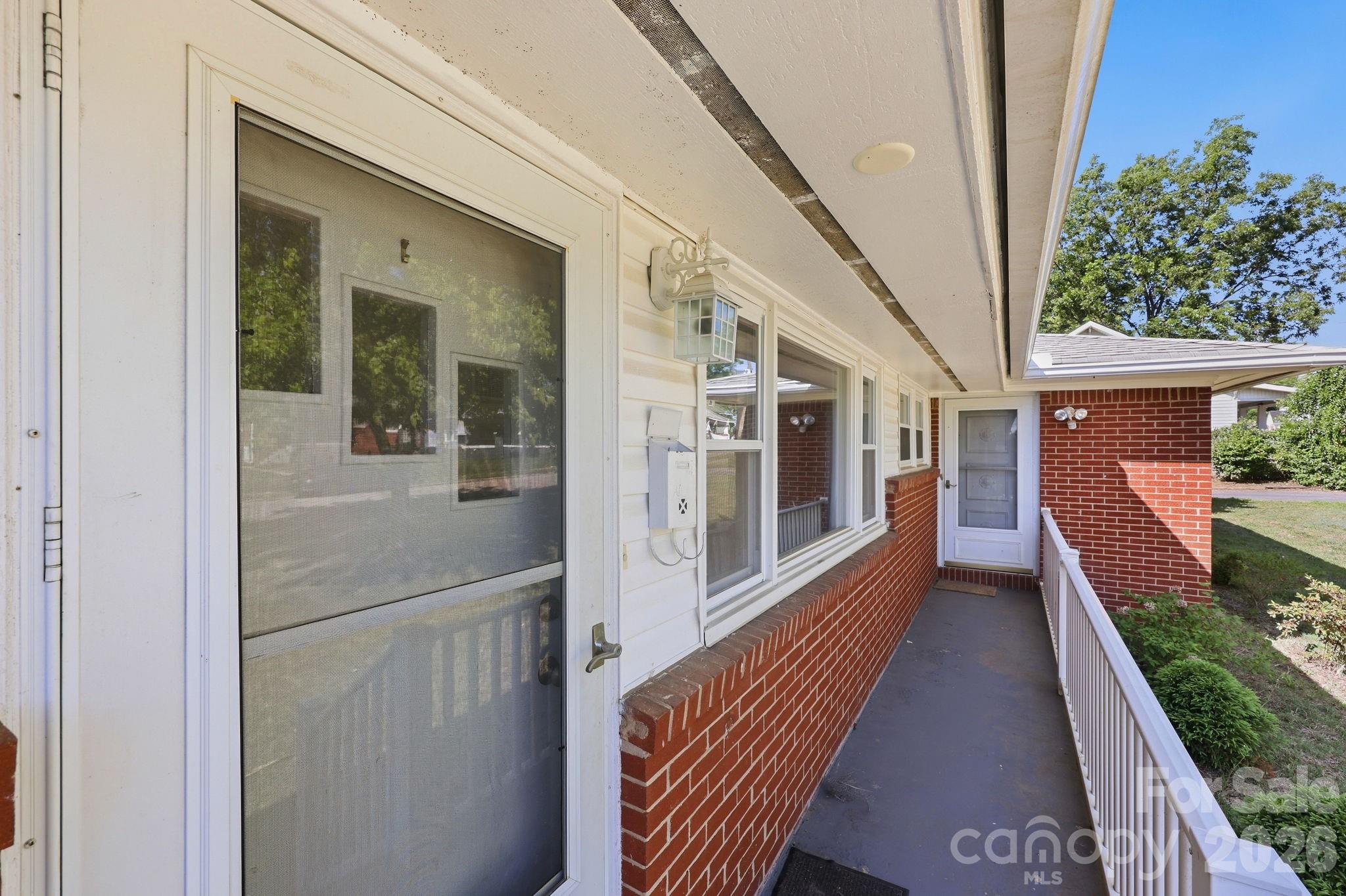 209 Lloyd Street
