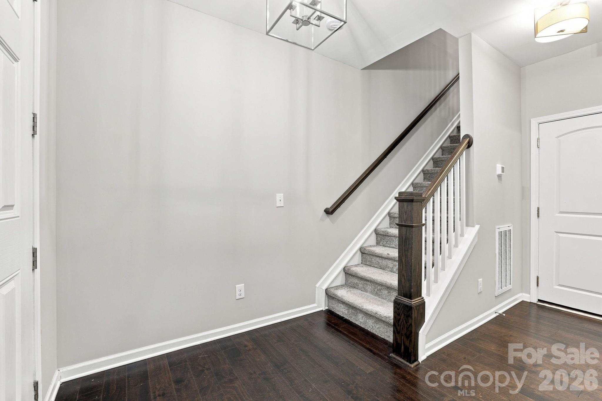 9604 Ainslie Downs Street