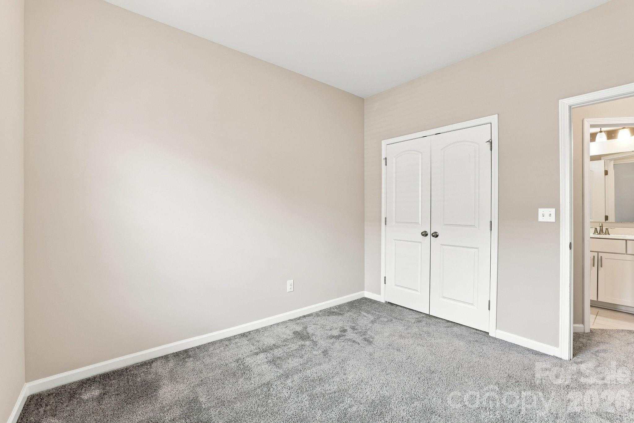 9604 Ainslie Downs Street
