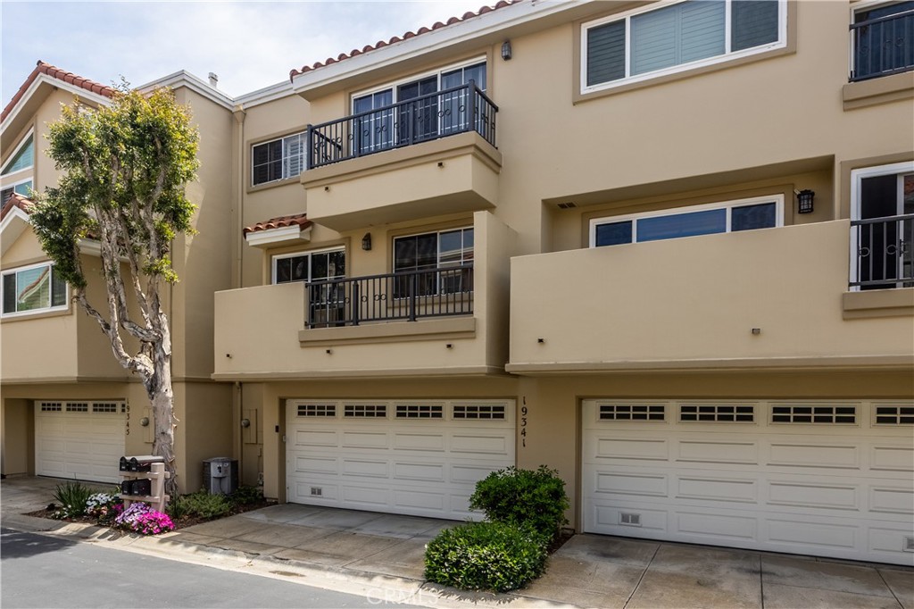 19341 Sawgrass Lane