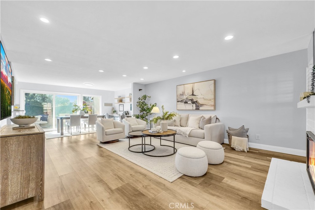 5213 Piccadilly Circle