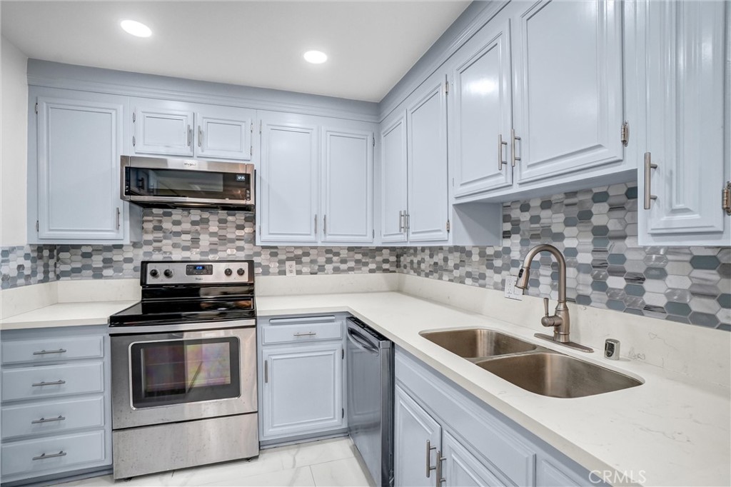 101 Scholz Plaza 224