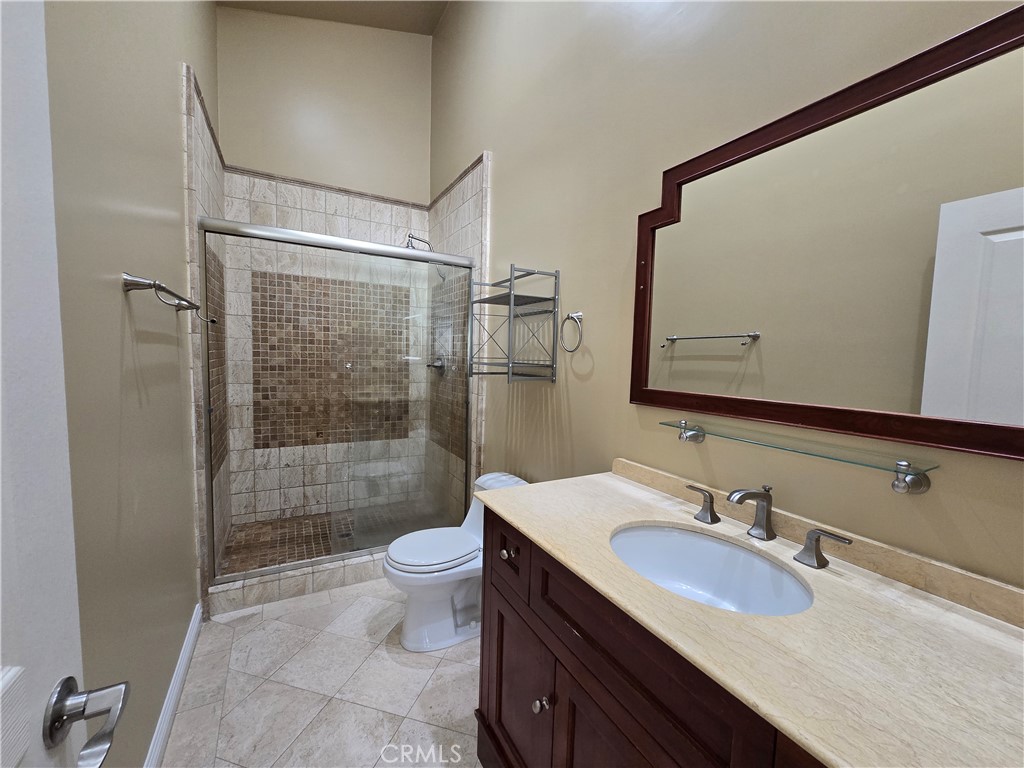 1154 S Barrington 312
