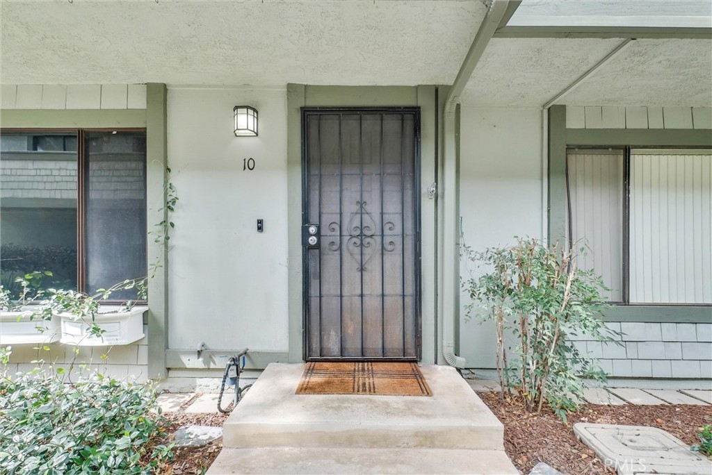 229 W Wilson Street 10