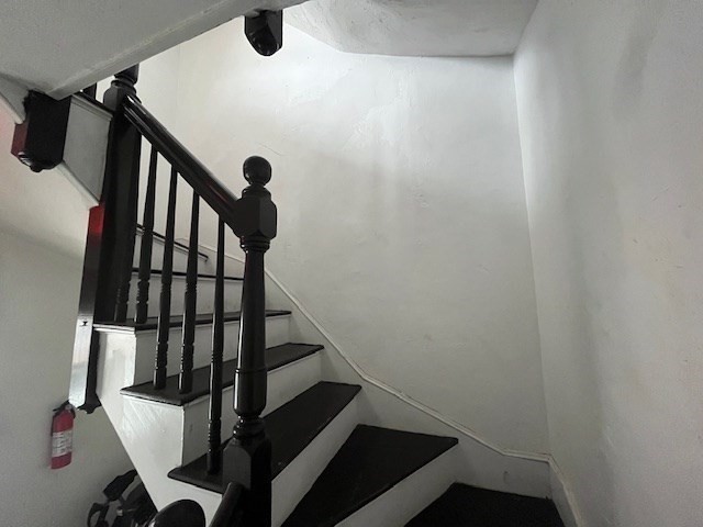 985-987 Walnut Street