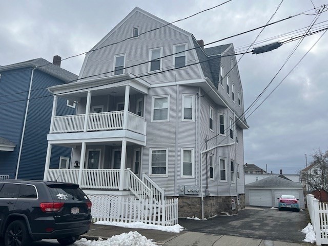 985-987 Walnut Street