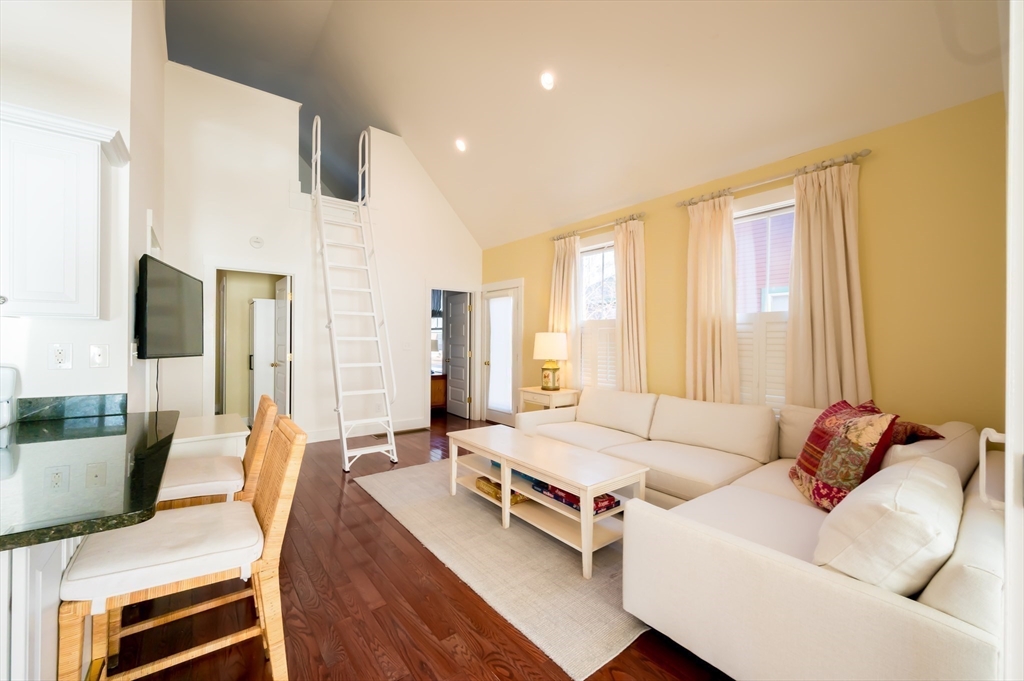 15 Waterview Dr # 15