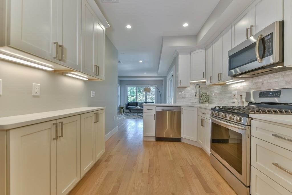 186 Havre Street # 7