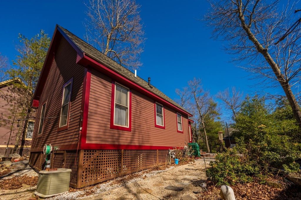 22 Whispering Pines Rd # 22