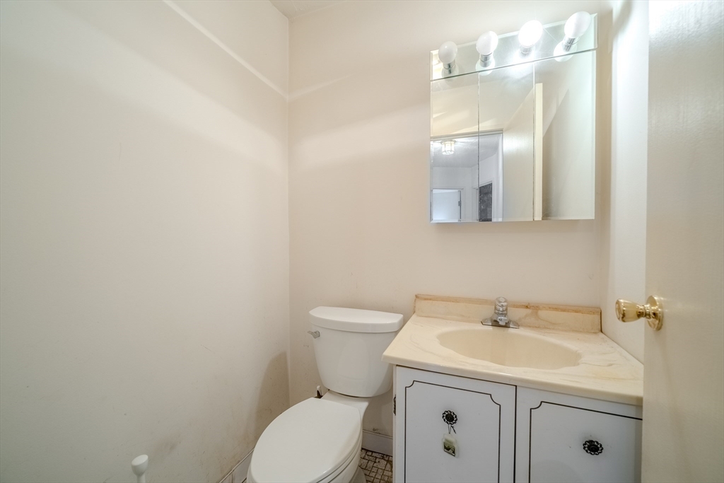 210 Fellsview Ter # 216