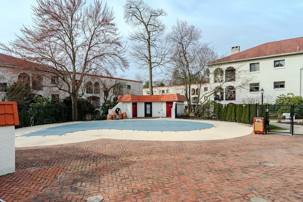 210 Fellsview Ter # 216