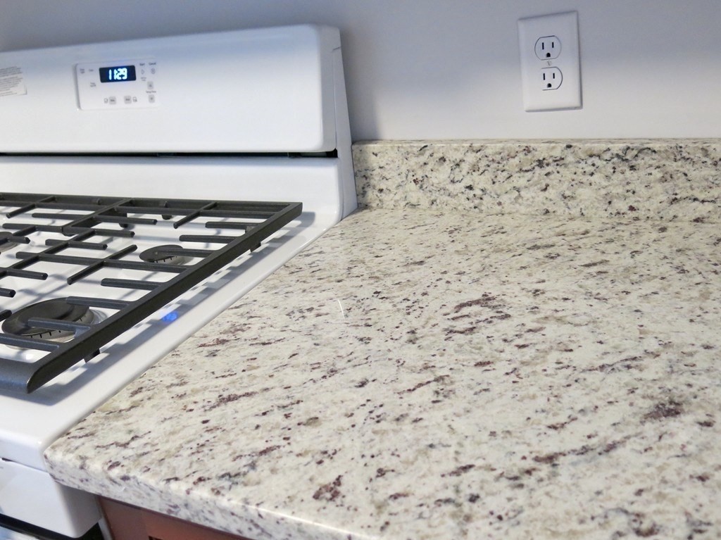 218 Whitman Ave Unit: 2