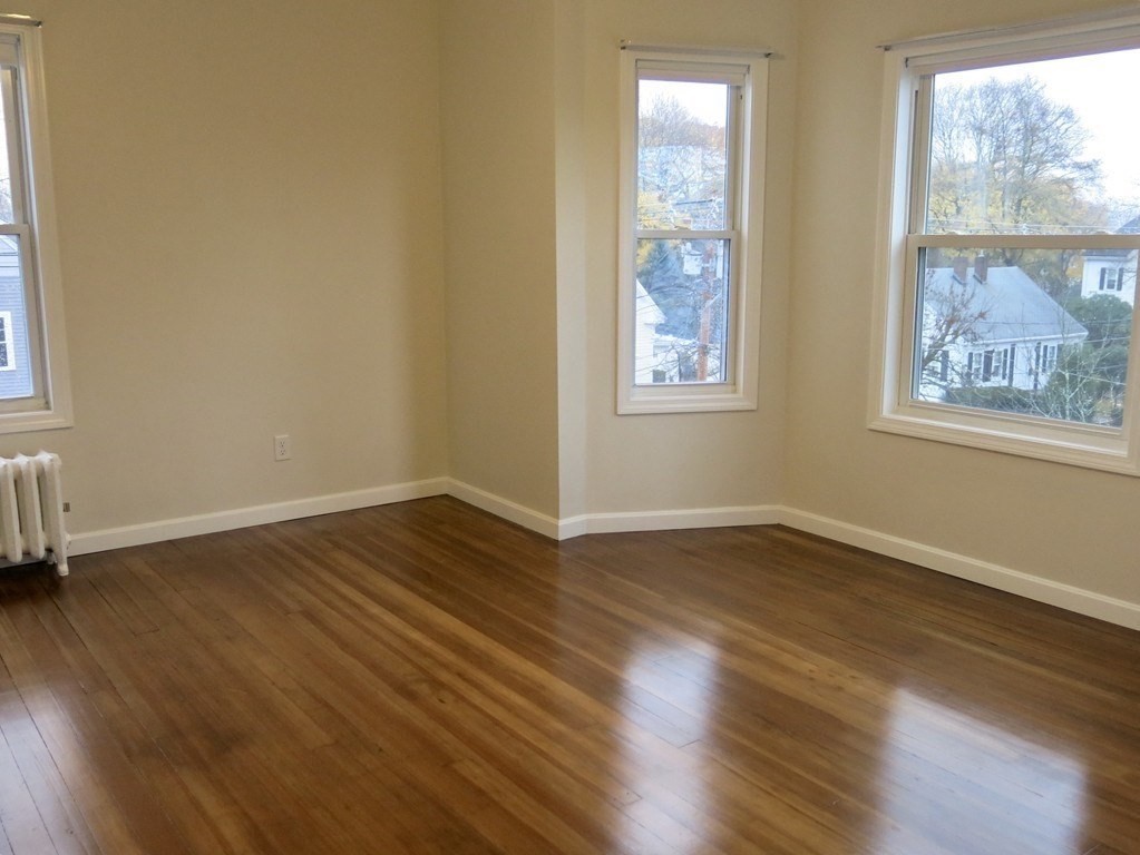 218 Whitman Ave Unit: 2