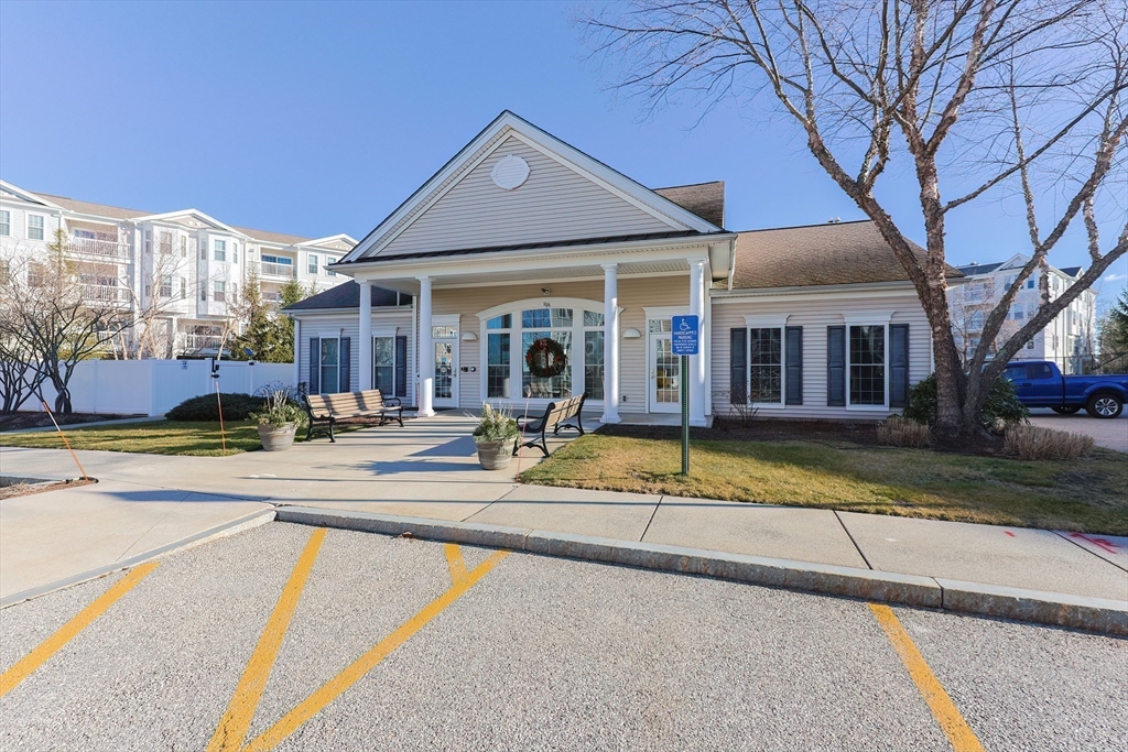 53 Bartlett Way # 1207