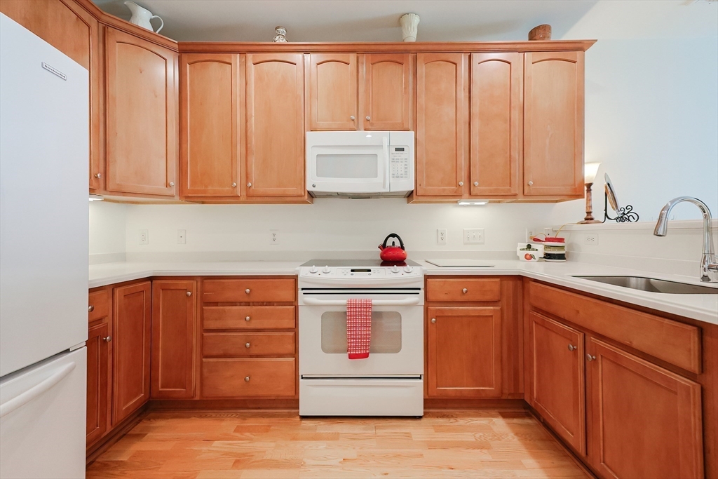 53 Bartlett Way # 1207