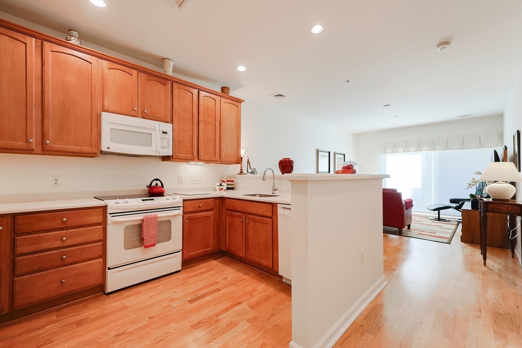 53 Bartlett Way # 1207