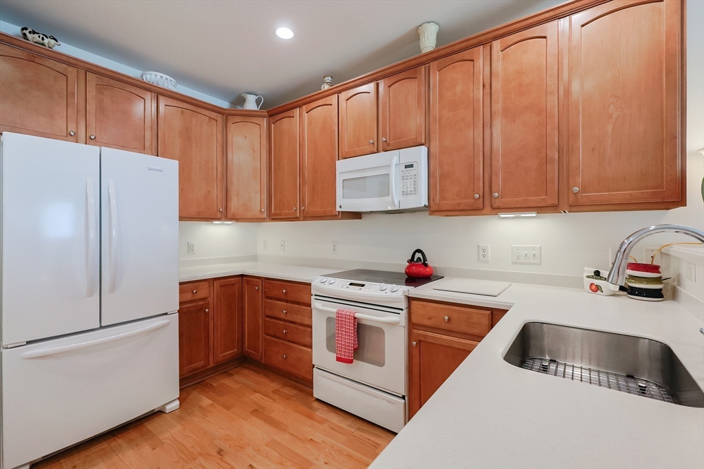 53 Bartlett Way # 1207