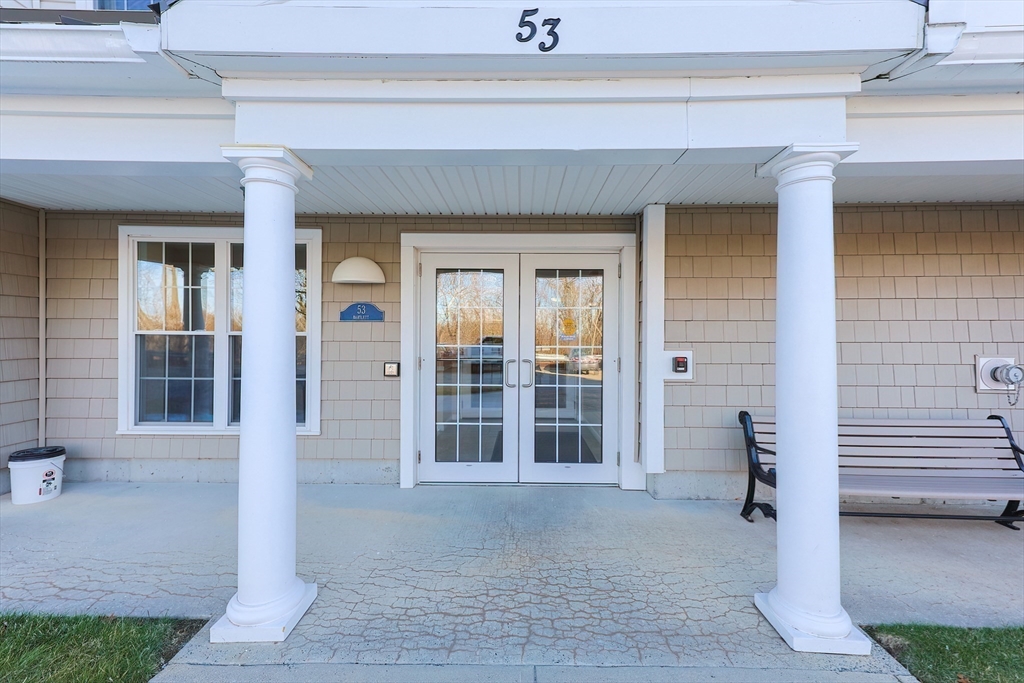 53 Bartlett Way # 1207