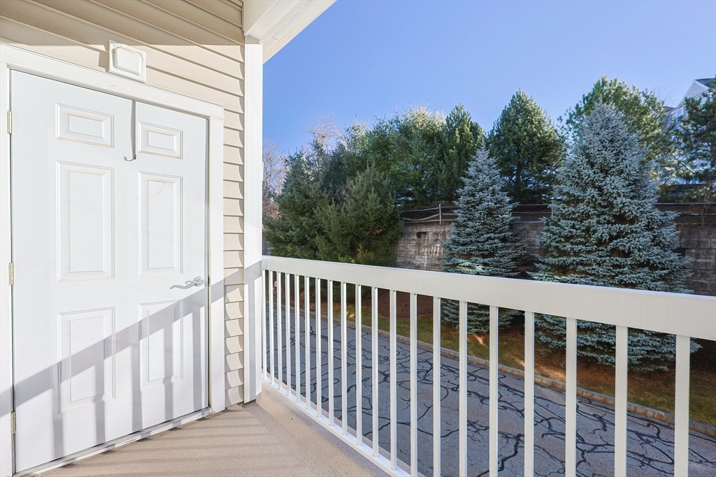 53 Bartlett Way # 1207