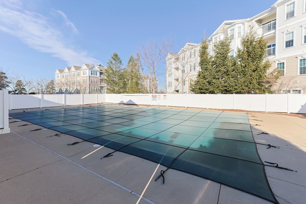 53 Bartlett Way # 1207