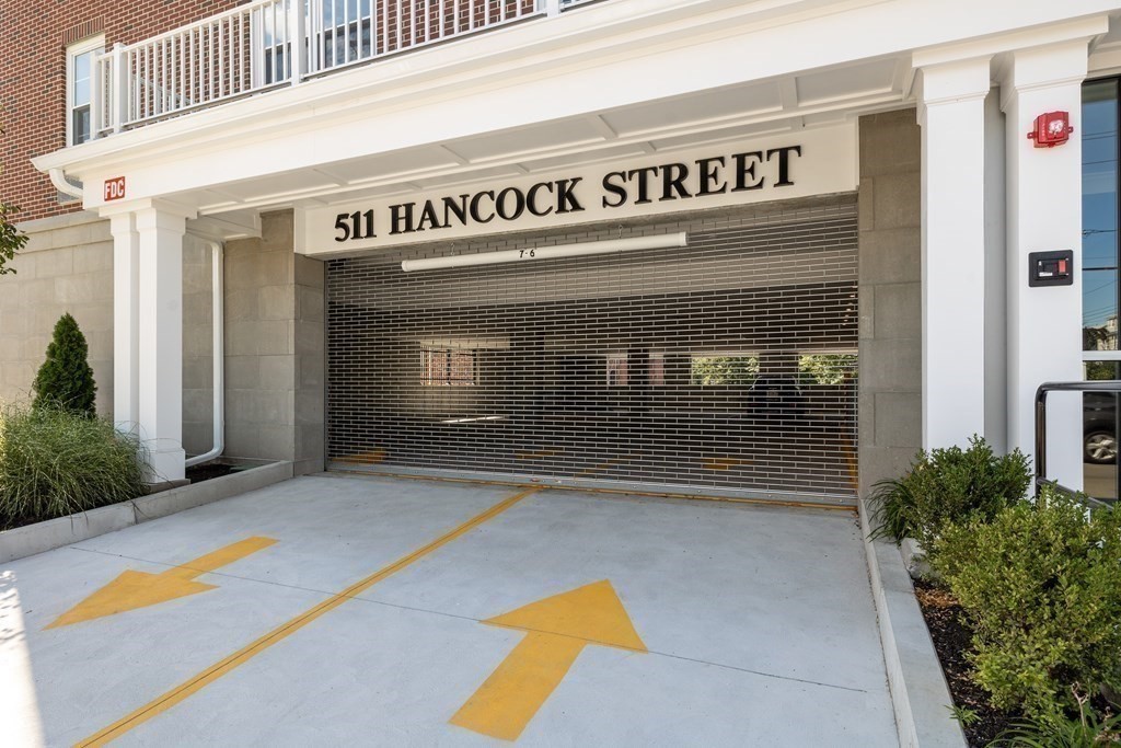 511 Hancock St # 302