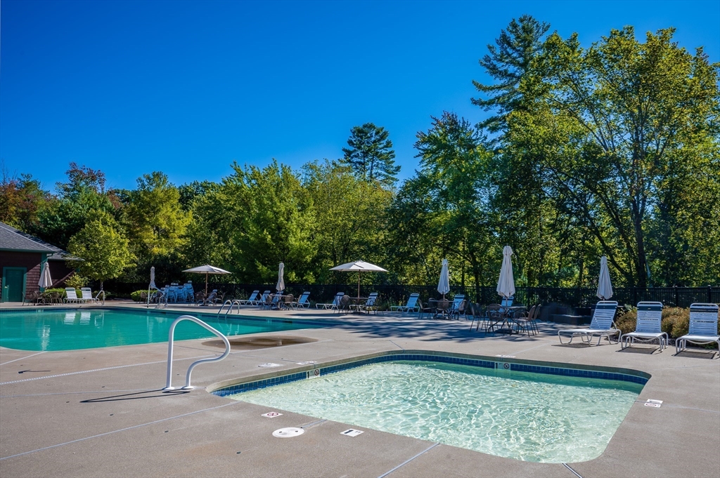 39 Whispering Pines Rd # 39