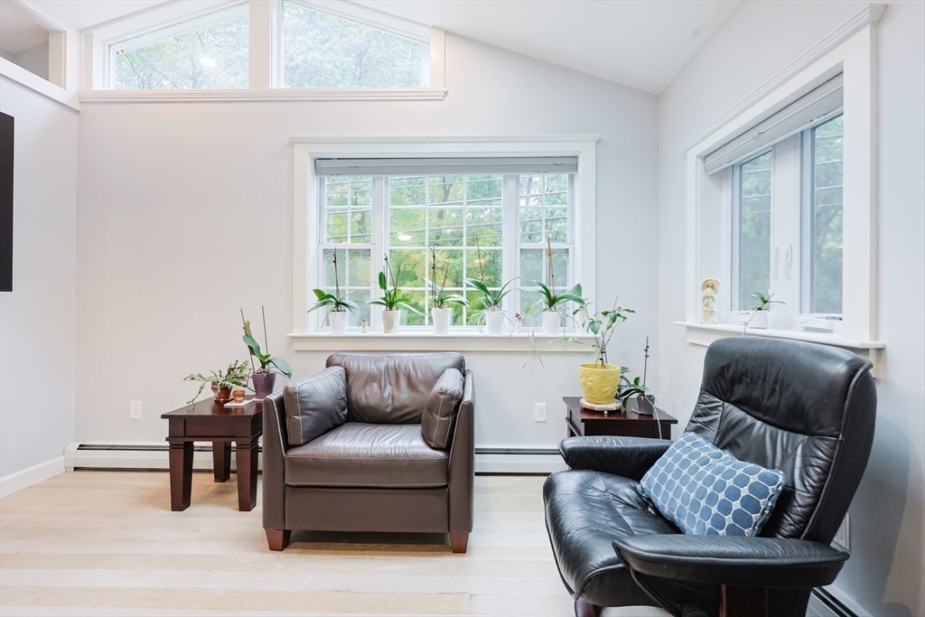 309 Paradise Road