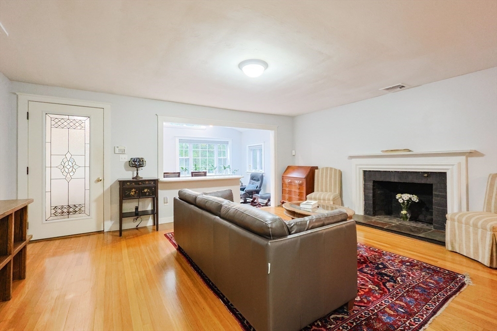 309 Paradise Road