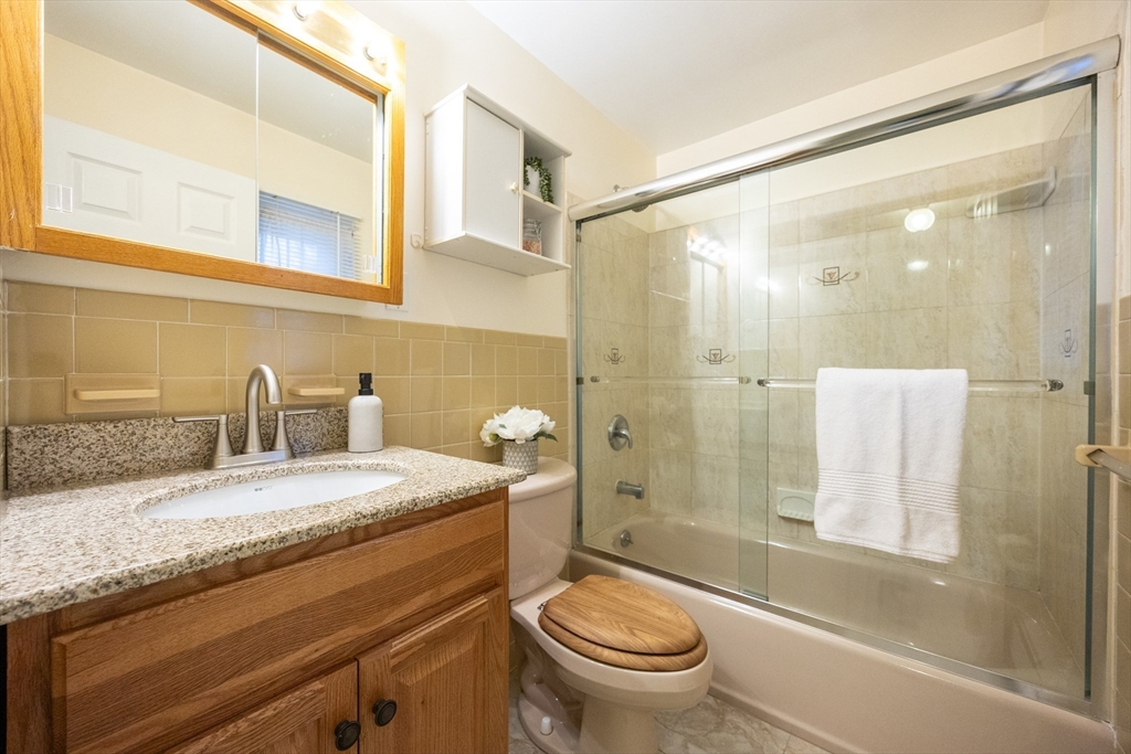 143 Emerson Gardens Rd # 143