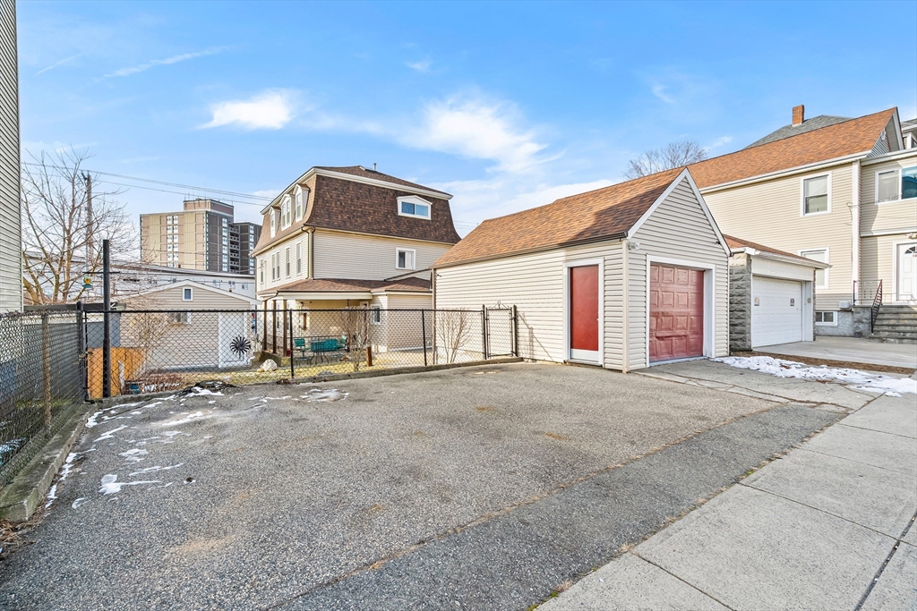 712-722 Eastern Ave