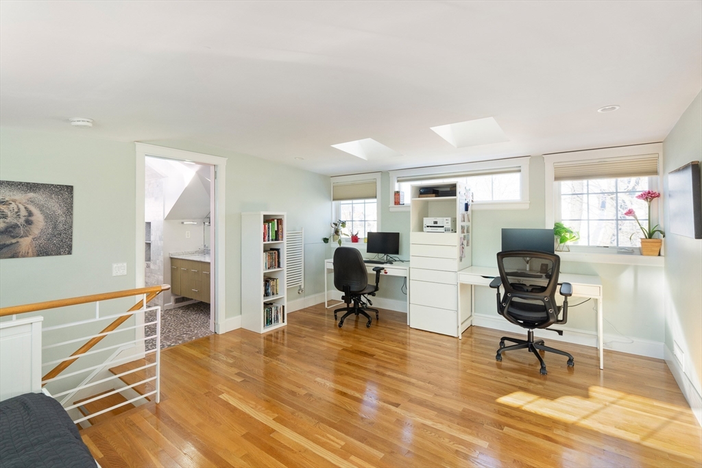 305 Webster St. # 2