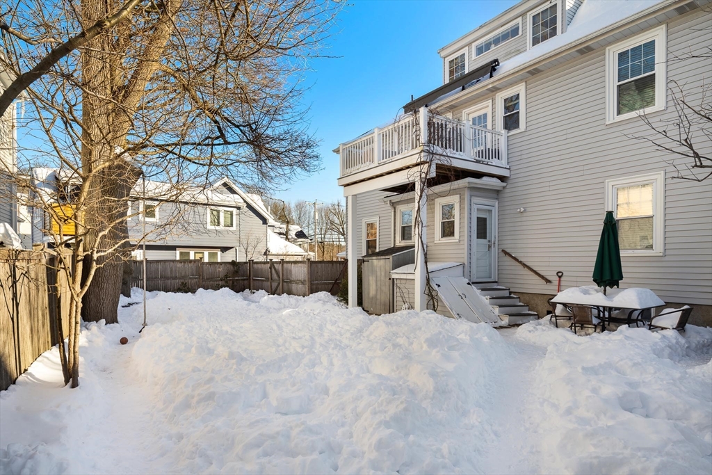 305 Webster St. # 2