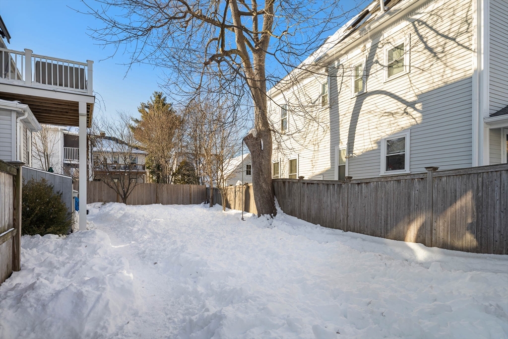 305 Webster St. # 2