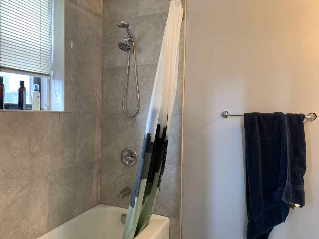 466 Commonwealth Ave # 604