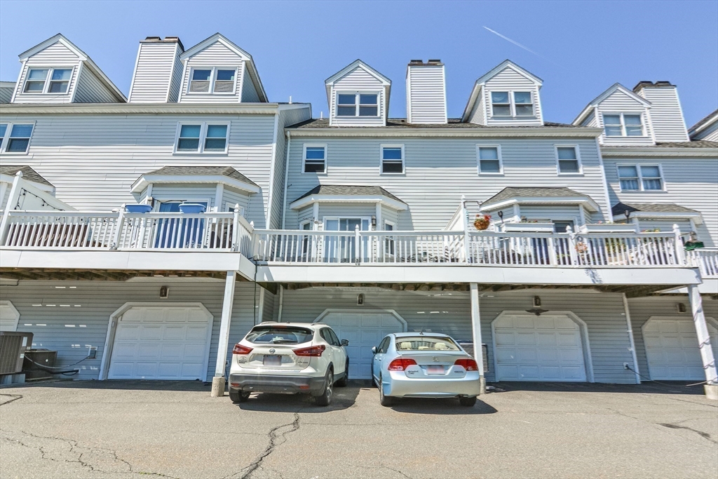 109 Salem St # 205