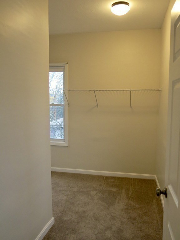 218 Whitman Ave Unit: 2