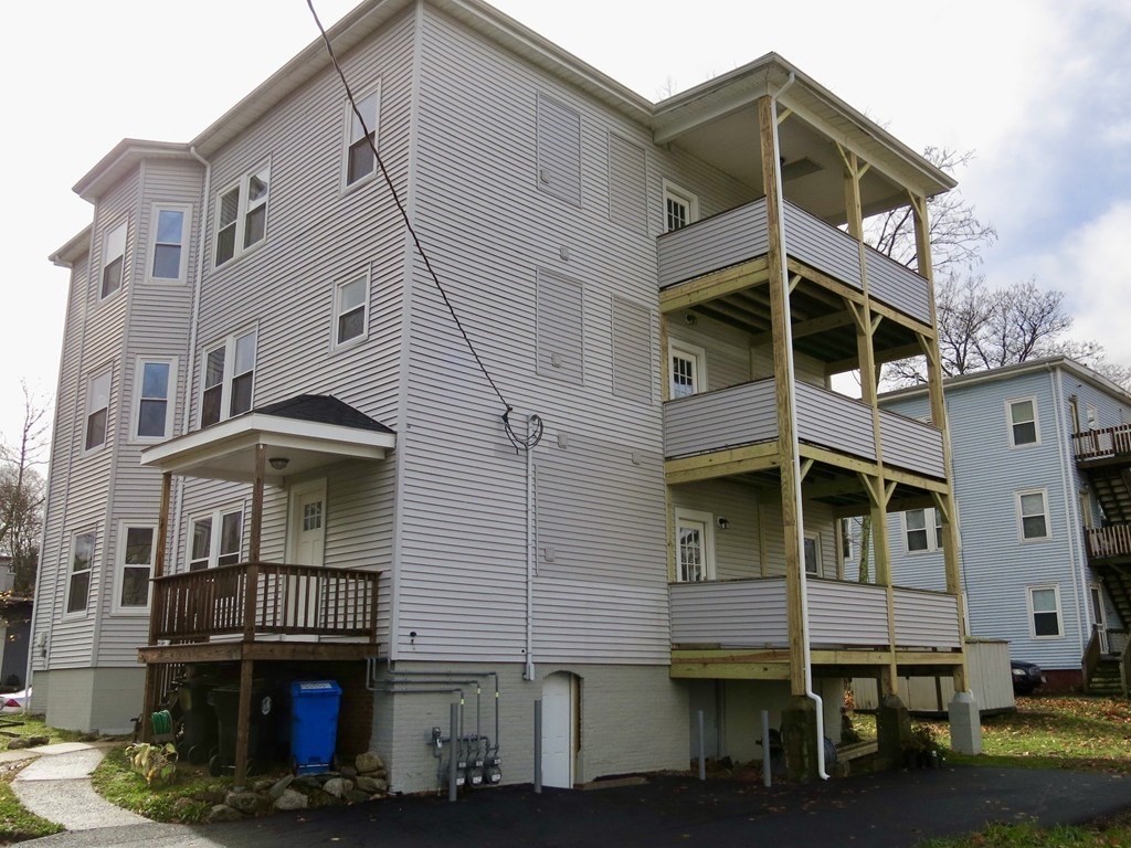 218 Whitman Ave Unit: 2