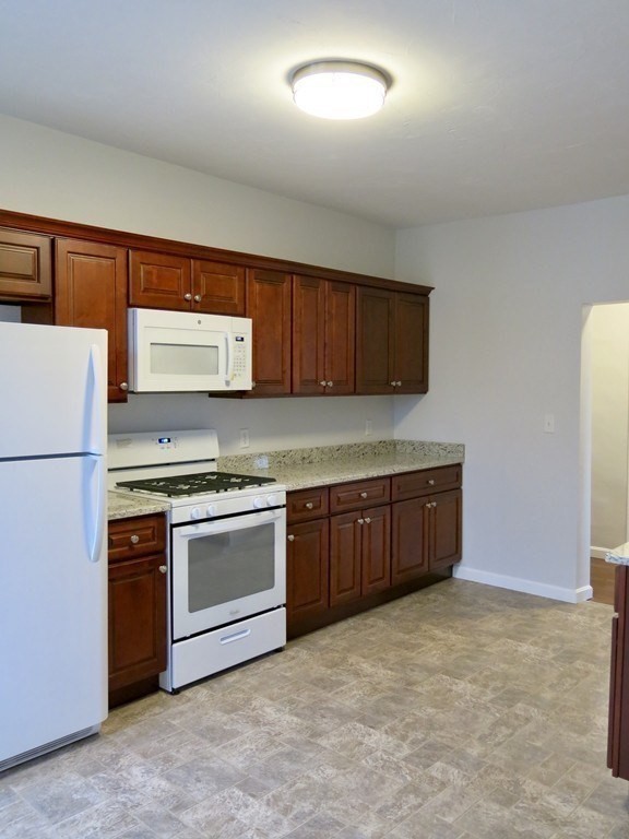 218 Whitman Ave Unit: 2