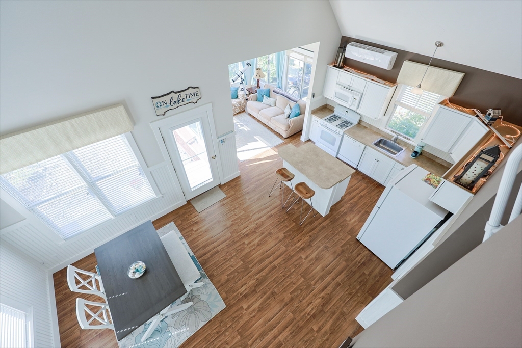 2 Courtview Ln # 2