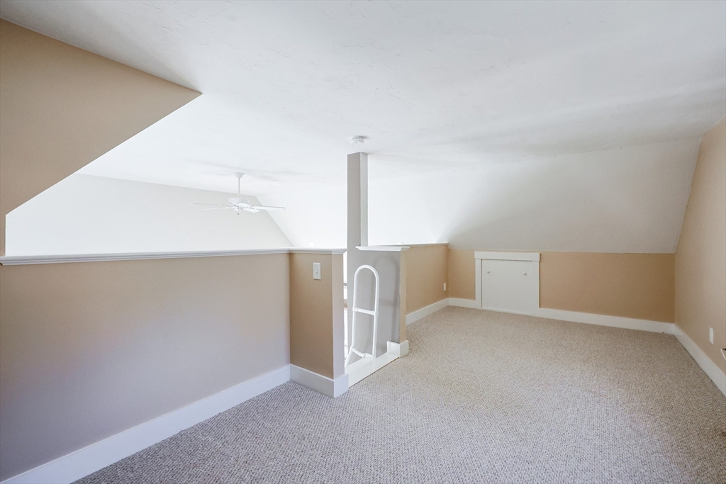 2 Courtview Ln # 2