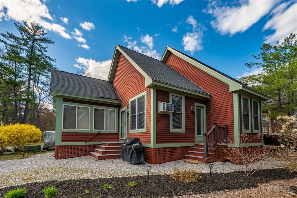 2 Courtview Ln # 2
