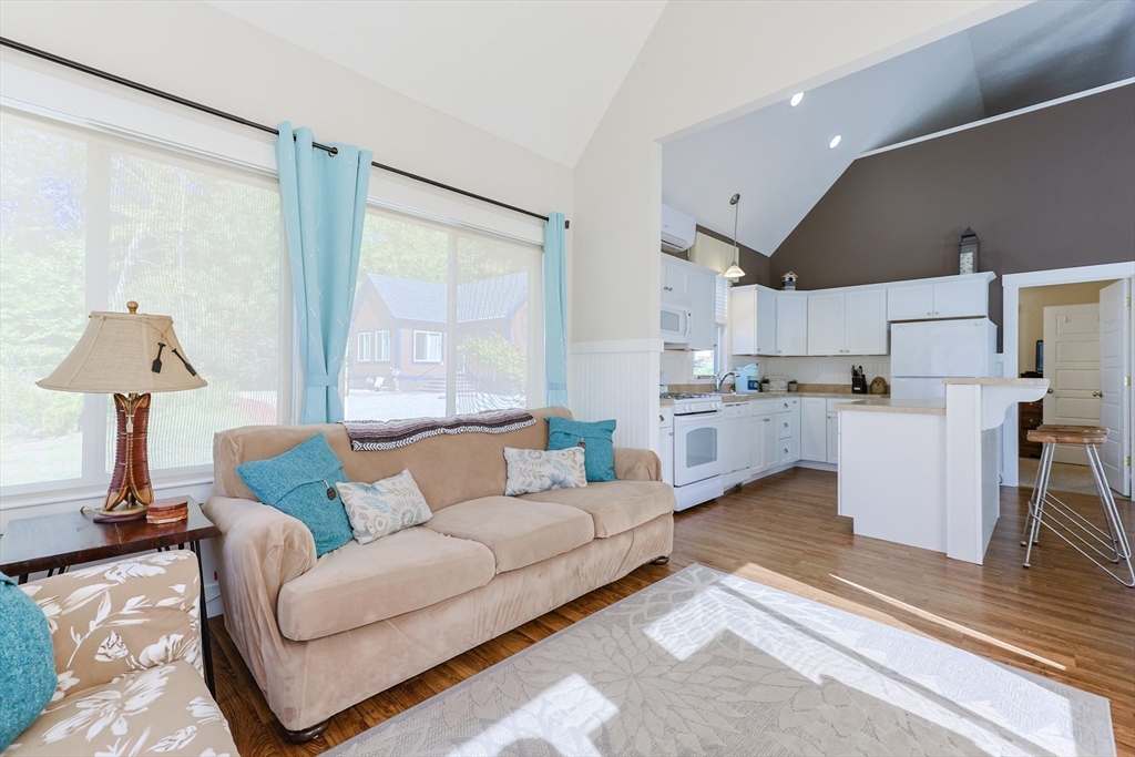 2 Courtview Ln # 2