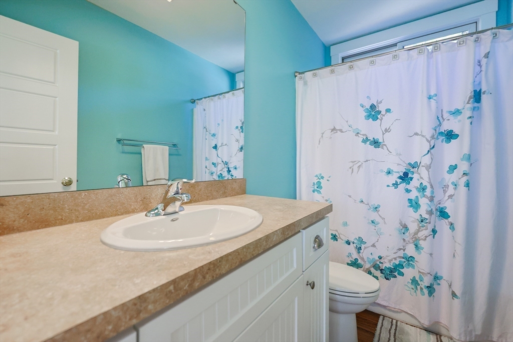 2 Courtview Ln # 2