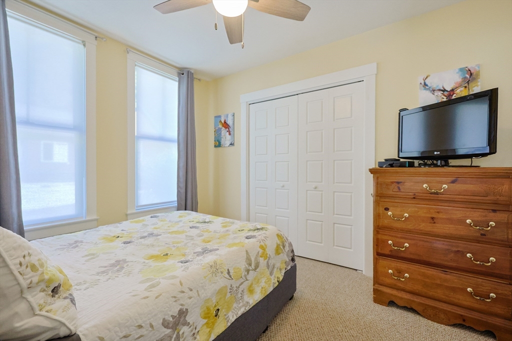 2 Courtview Ln # 2