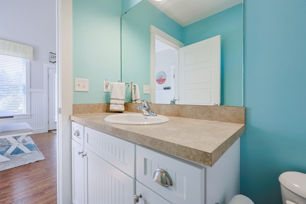 2 Courtview Ln # 2
