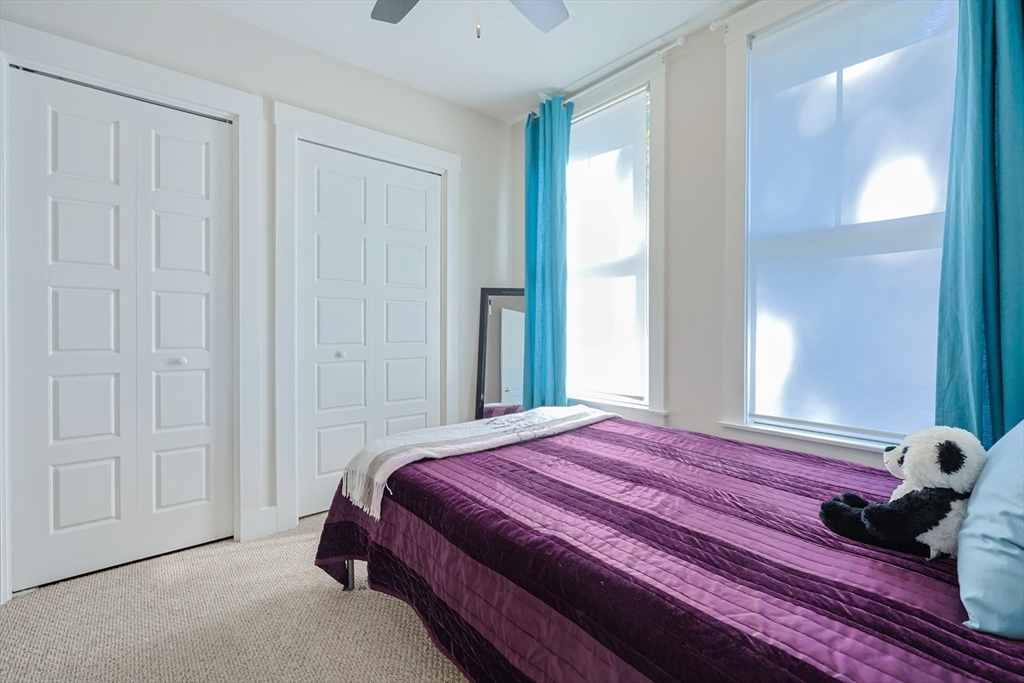 2 Courtview Ln # 2