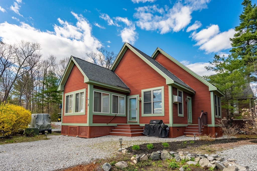 2 Courtview Ln # 2